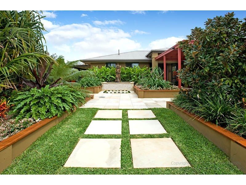 6 Mellum Circuit, Pacific Pines QLD 4211