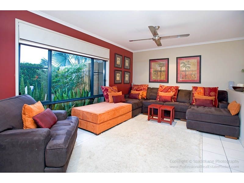 6 Mellum Circuit, Pacific Pines QLD 4211