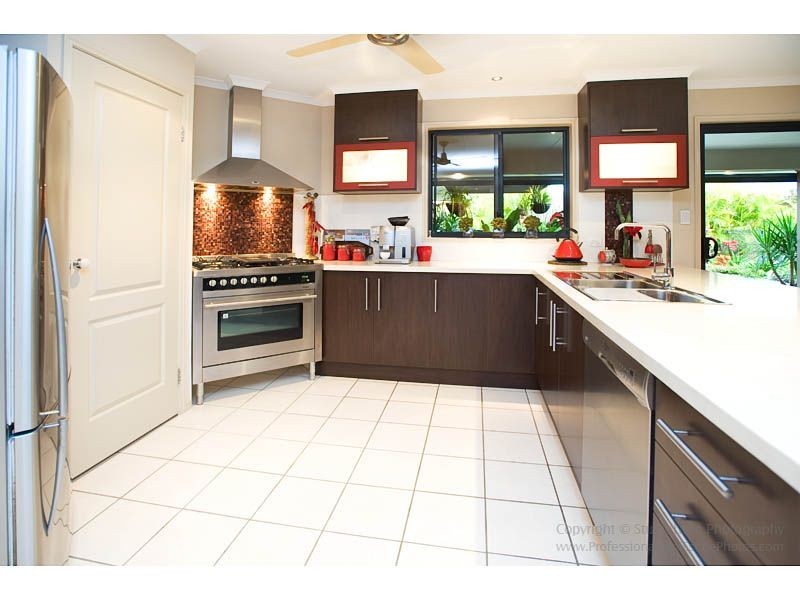 6 Mellum Circuit, Pacific Pines QLD 4211