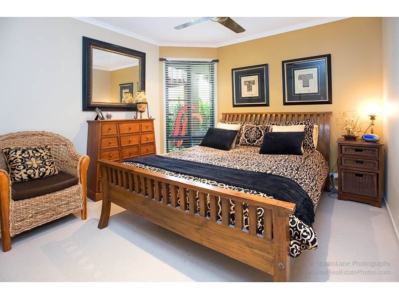 6 Mellum Circuit, Pacific Pines QLD 4211