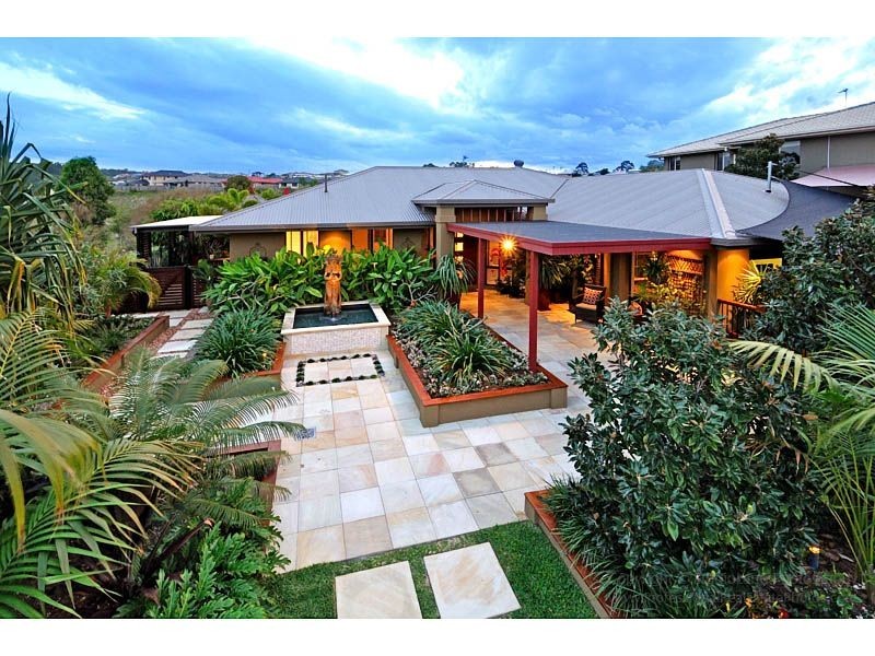 6 Mellum Circuit, Pacific Pines QLD 4211