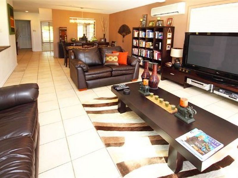 43 Ballybunyon Crescent, Hope Island QLD 4212