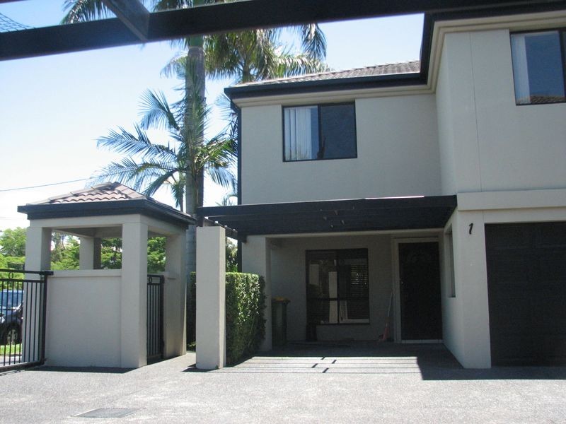 2/189 Scarborough Street, Southport QLD 4215