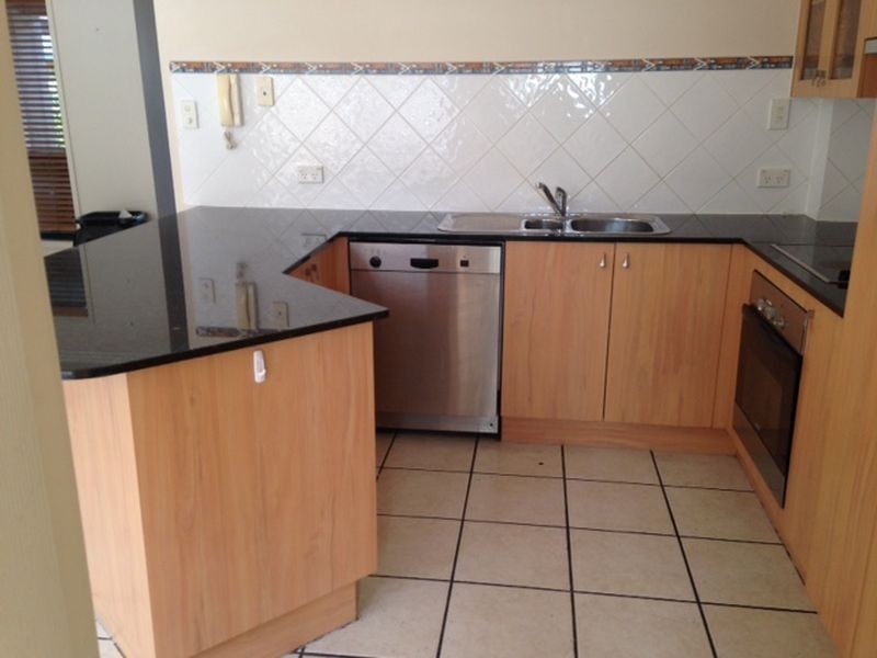 2/189 Scarborough Street, Southport QLD 4215