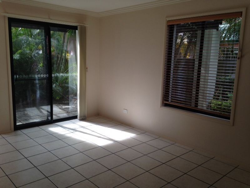 2/189 Scarborough Street, Southport QLD 4215