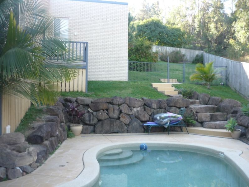 19 Henderson Rise, Pacific Pines QLD 4211