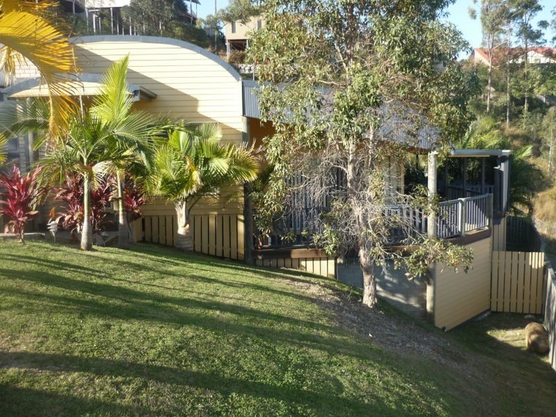 19 Henderson Rise, Pacific Pines QLD 4211