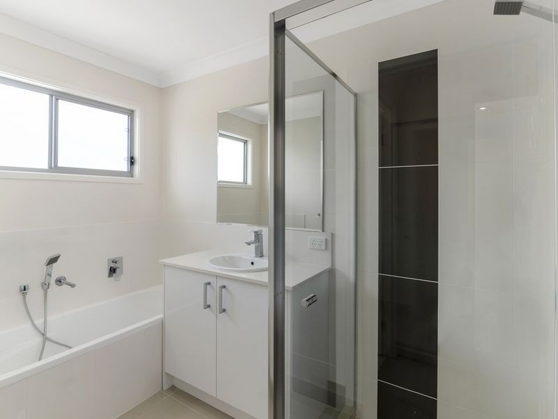 Pacific Pines QLD 4211