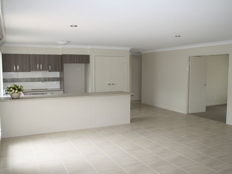 23 Fortescue Street, Pacific Pines QLD 4211
