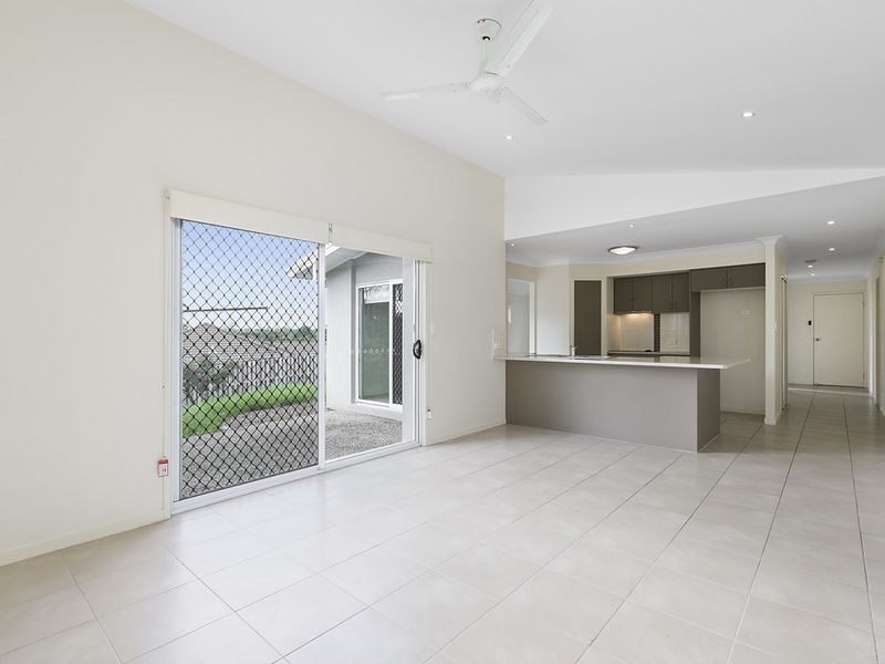 38 Mcauley Parade, Pacific Pines QLD 4211
