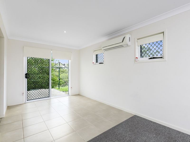 38 Mcauley Parade, Pacific Pines QLD 4211