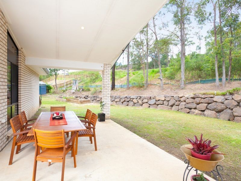 32 Roberts Drive, Pacific Pines QLD 4211