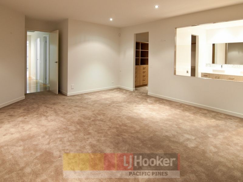 10 Meadow Court, Maudsland QLD 4210