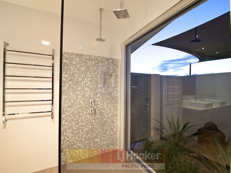 10 Meadow Court, Maudsland QLD 4210