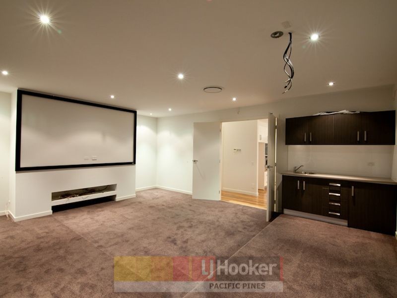 10 Meadow Court, Maudsland QLD 4210