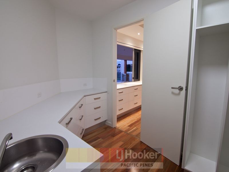 10 Meadow Court, Maudsland QLD 4210