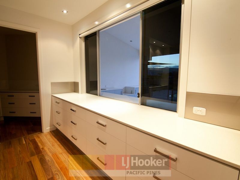 10 Meadow Court, Maudsland QLD 4210