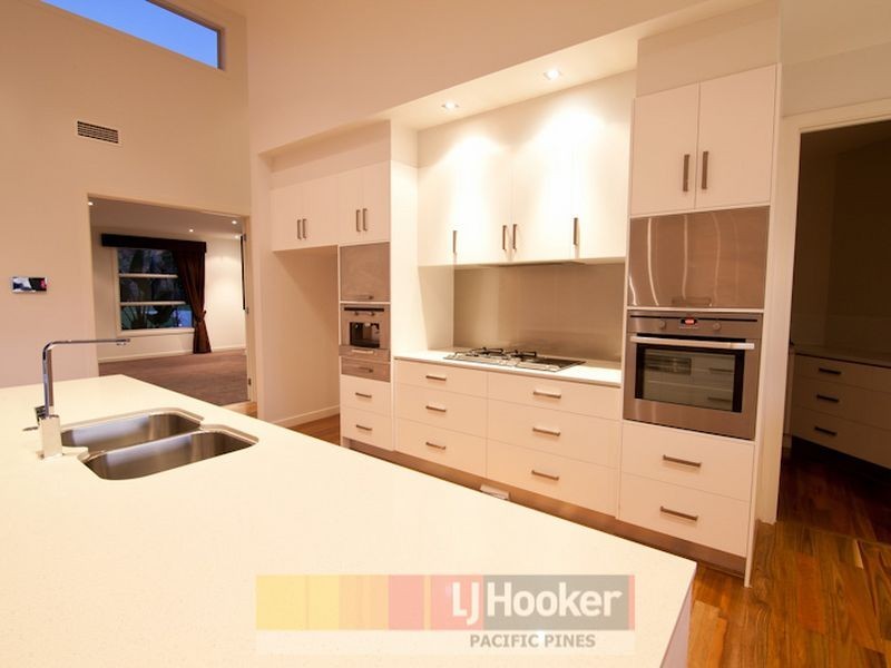 10 Meadow Court, Maudsland QLD 4210