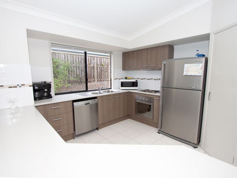 49 Bowley Street, Pacific Pines QLD 4211