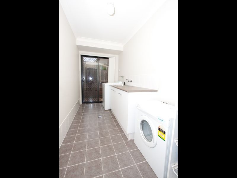 49 Bowley Street, Pacific Pines QLD 4211