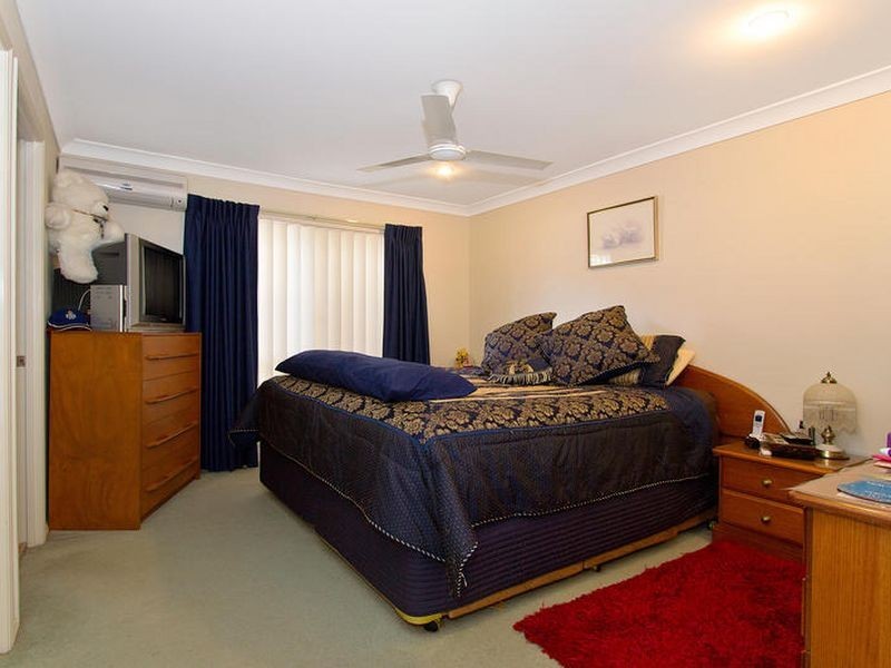 17 Howland Circuit, Pacific Pines QLD 4211