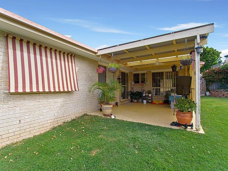 17 Howland Circuit, Pacific Pines QLD 4211