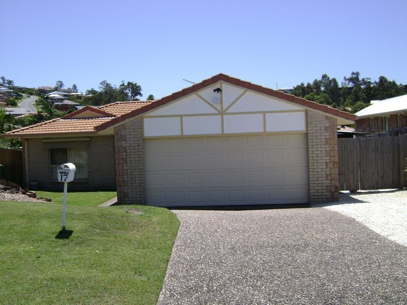 17 Howland Circuit, Pacific Pines QLD 4211