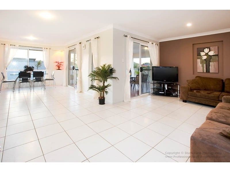 3 Stockdale Street, Pacific Pines QLD 4211