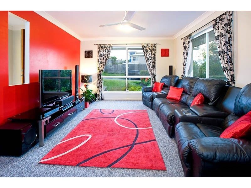 3 Stockdale Street, Pacific Pines QLD 4211