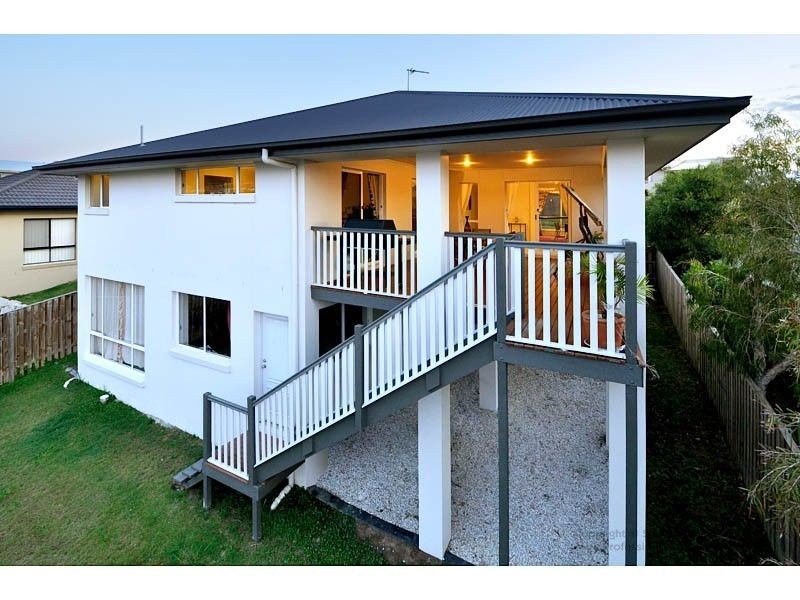 3 Stockdale Street, Pacific Pines QLD 4211