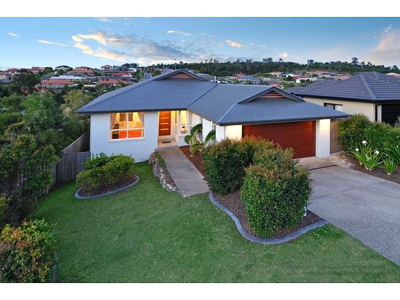 3 Stockdale Street, Pacific Pines QLD 4211