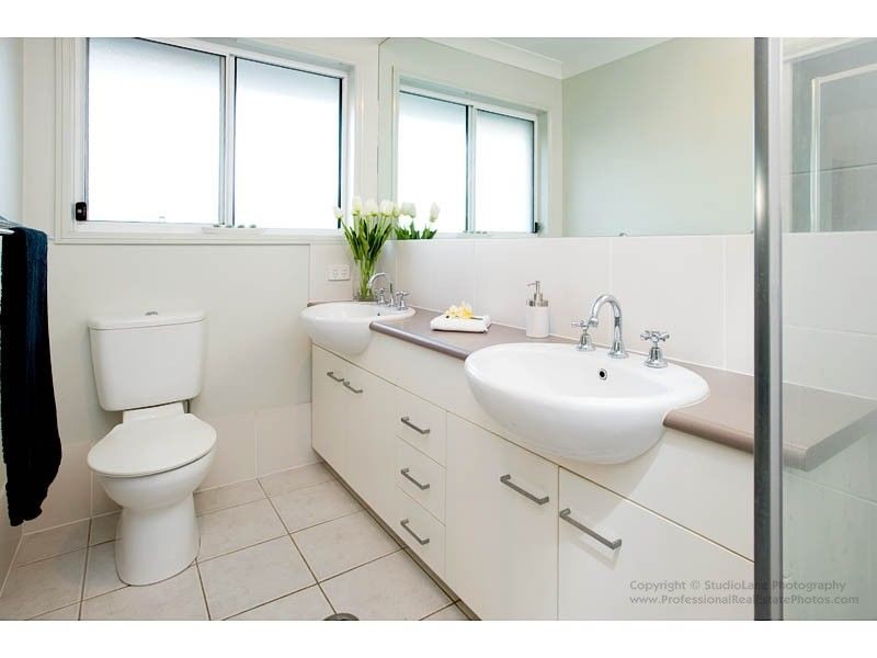 3 Stockdale Street, Pacific Pines QLD 4211