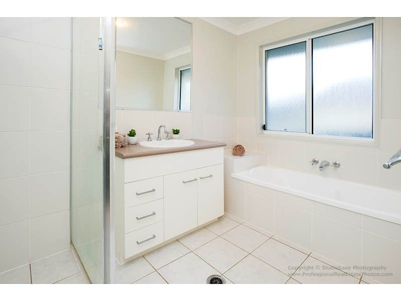 3 Stockdale Street, Pacific Pines QLD 4211