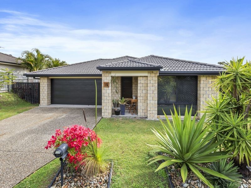 15 Govett Street, Pacific Pines QLD 4211