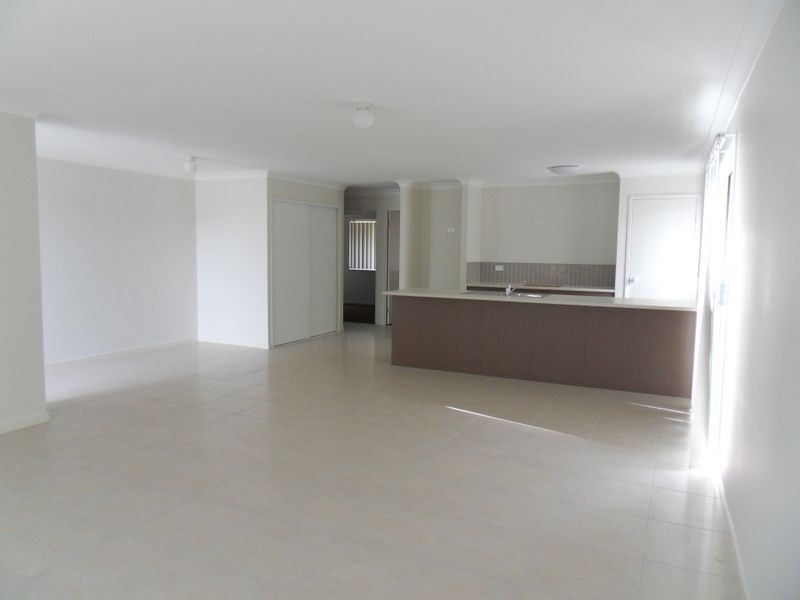 1/30 Aldgate Crescent, Pacific Pines QLD 4211