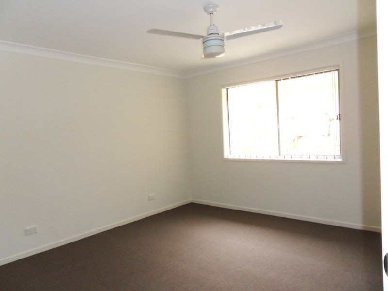 1/30 Aldgate Crescent, Pacific Pines QLD 4211