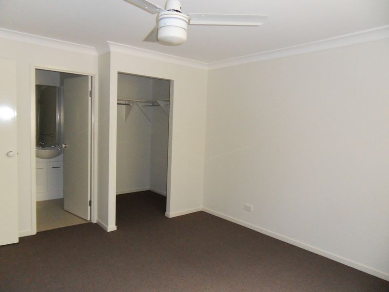 1/30 Aldgate Crescent, Pacific Pines QLD 4211