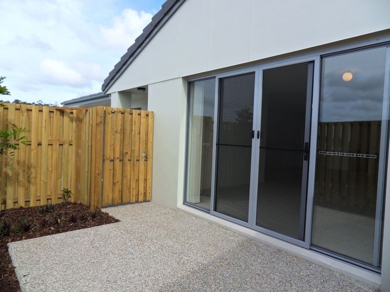 2/30 Aldgate Crescent, Pacific Pines QLD 4211