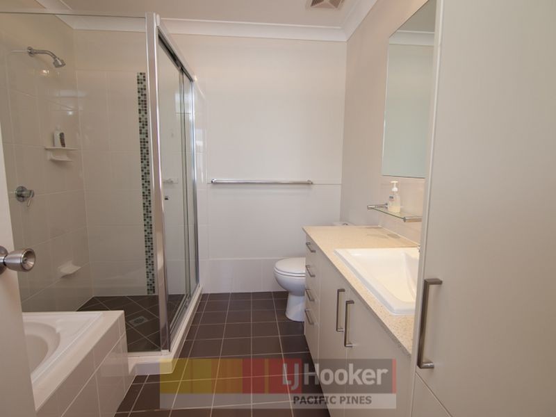 15 B Shannonbrook Grove, Oxenford QLD 4210