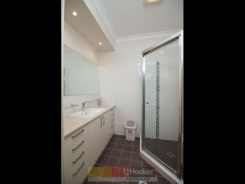 15 B Shannonbrook Grove, Oxenford QLD 4210