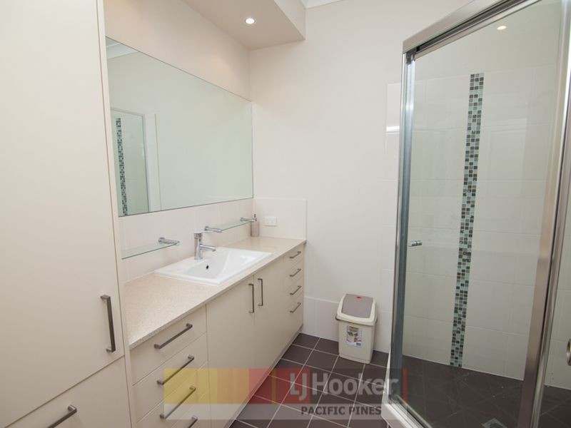 15 B Shannonbrook Grove, Oxenford QLD 4210