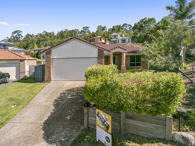6 Gould Street, Pacific Pines QLD 4211