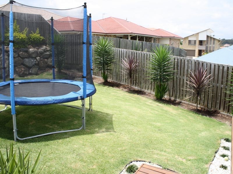 11 Brunswick Street, Pacific Pines QLD 4211