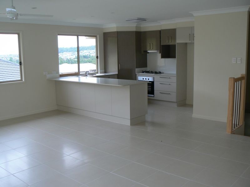 29 Hadrian Crescent, Pacific Pines QLD 4211