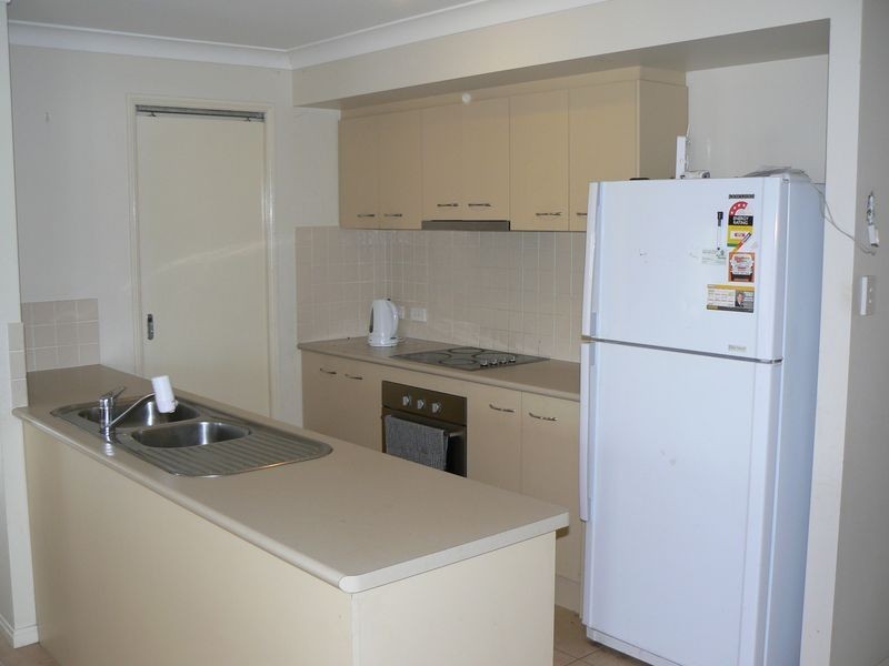 262 Universal Street, Oxenford QLD 4210