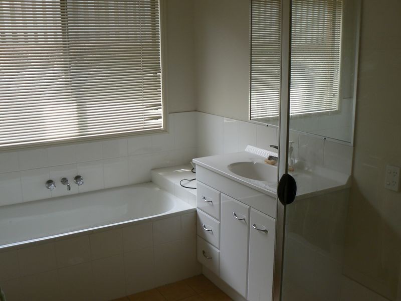 262 Universal Street, Oxenford QLD 4210