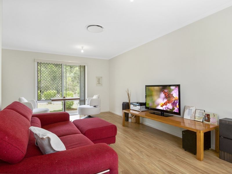 39 Barradeen Circuit, Pacific Pines QLD 4211