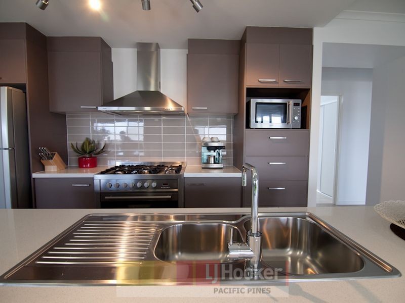 13 Yarrayne Valley Drive, Upper Coomera QLD 4209