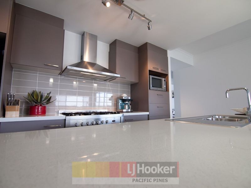 13 Yarrayne Valley Drive, Upper Coomera QLD 4209