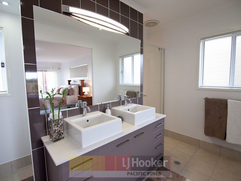 13 Yarrayne Valley Drive, Upper Coomera QLD 4209